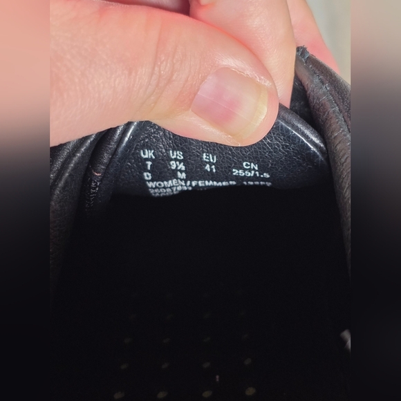 Clarks WaveWalk Black Leather Comfort Walking Shoes 9.5M w/ Box - Picture 11 of 11